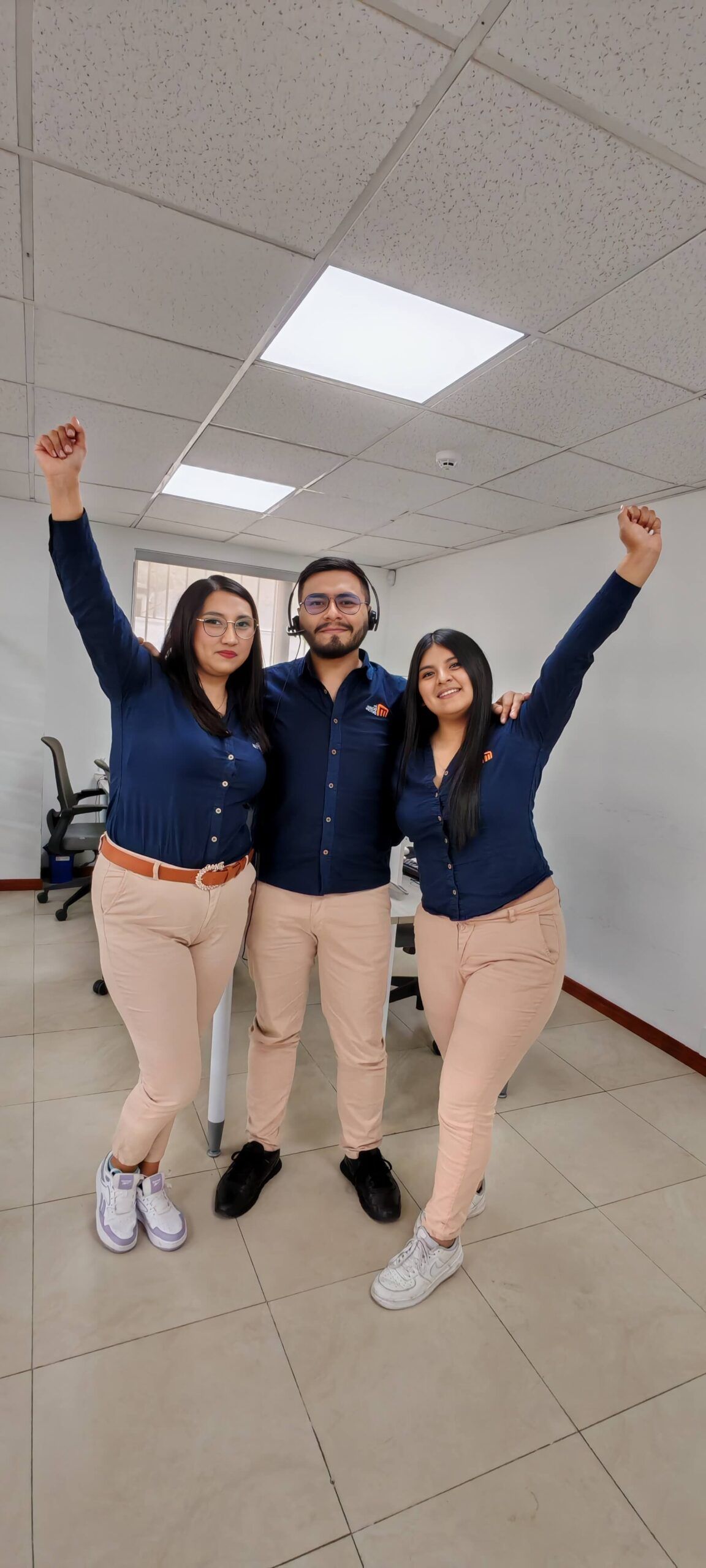 Trabaja con Nosotros-MNE