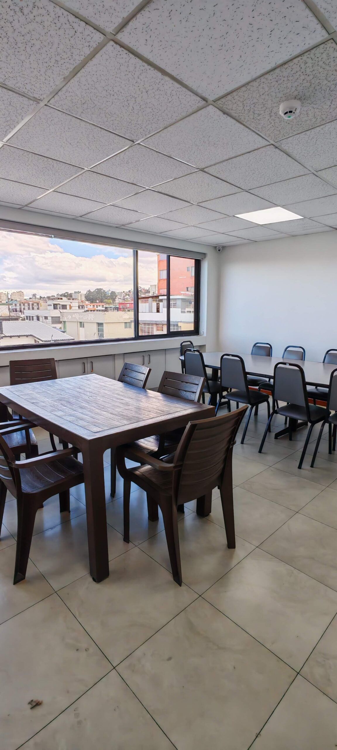 Comedor-beneficios trabaja con nosotros